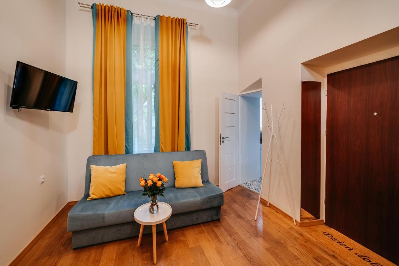 Alpari Apartments Krasków Εξωτερικό φωτογραφία